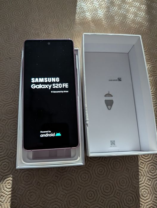 Samsung S20 FE - Usado em excelente estado