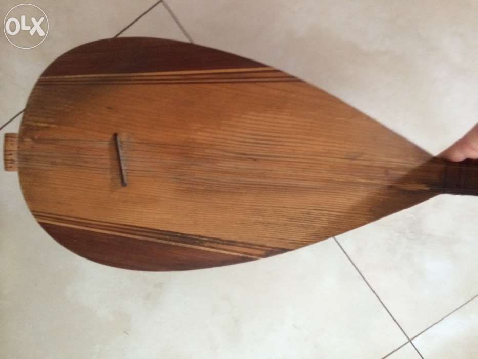 Saz instrument muzyczny ma ok.50 lat