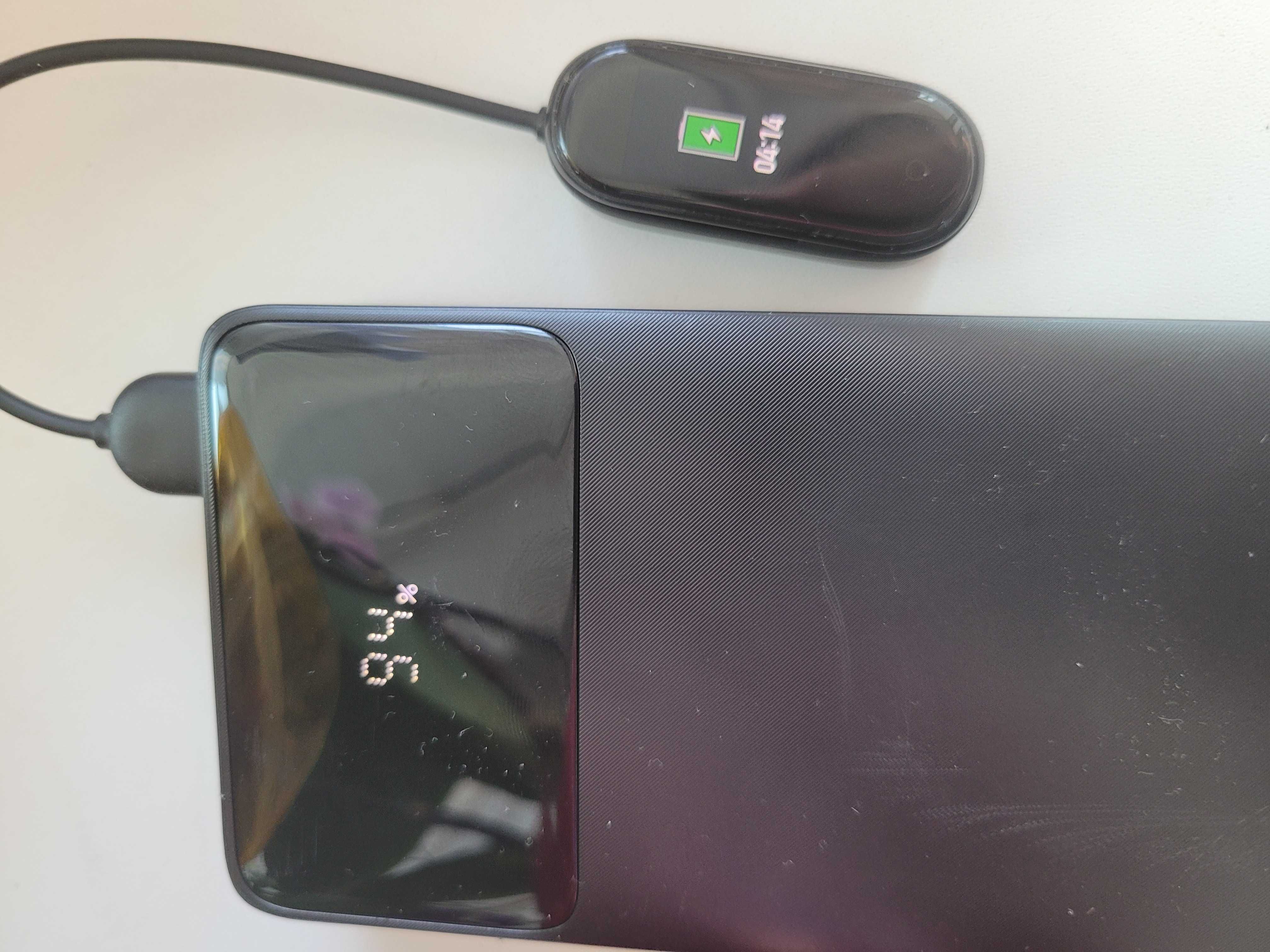 Годинники кварц, механіка, Фитнес-браслет Xiaomi Mi Smart Band 4 Black