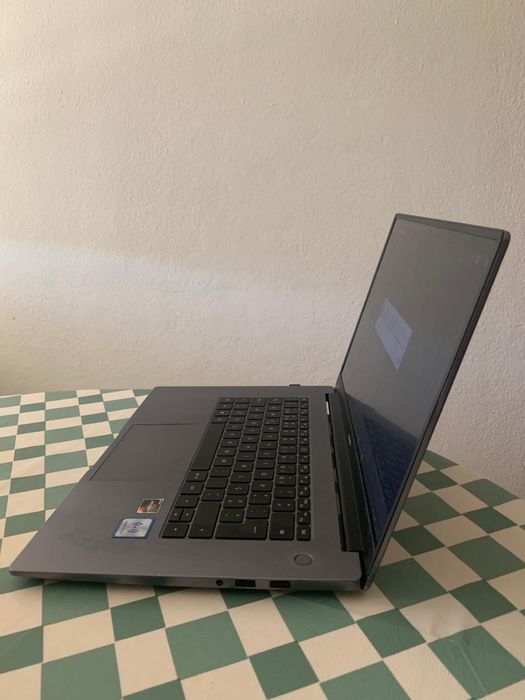 Huawei matebook d15