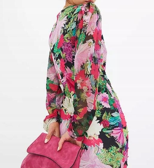 B.P.C sukienka z siateczki w kwiaty z marszczeniem 36/38.