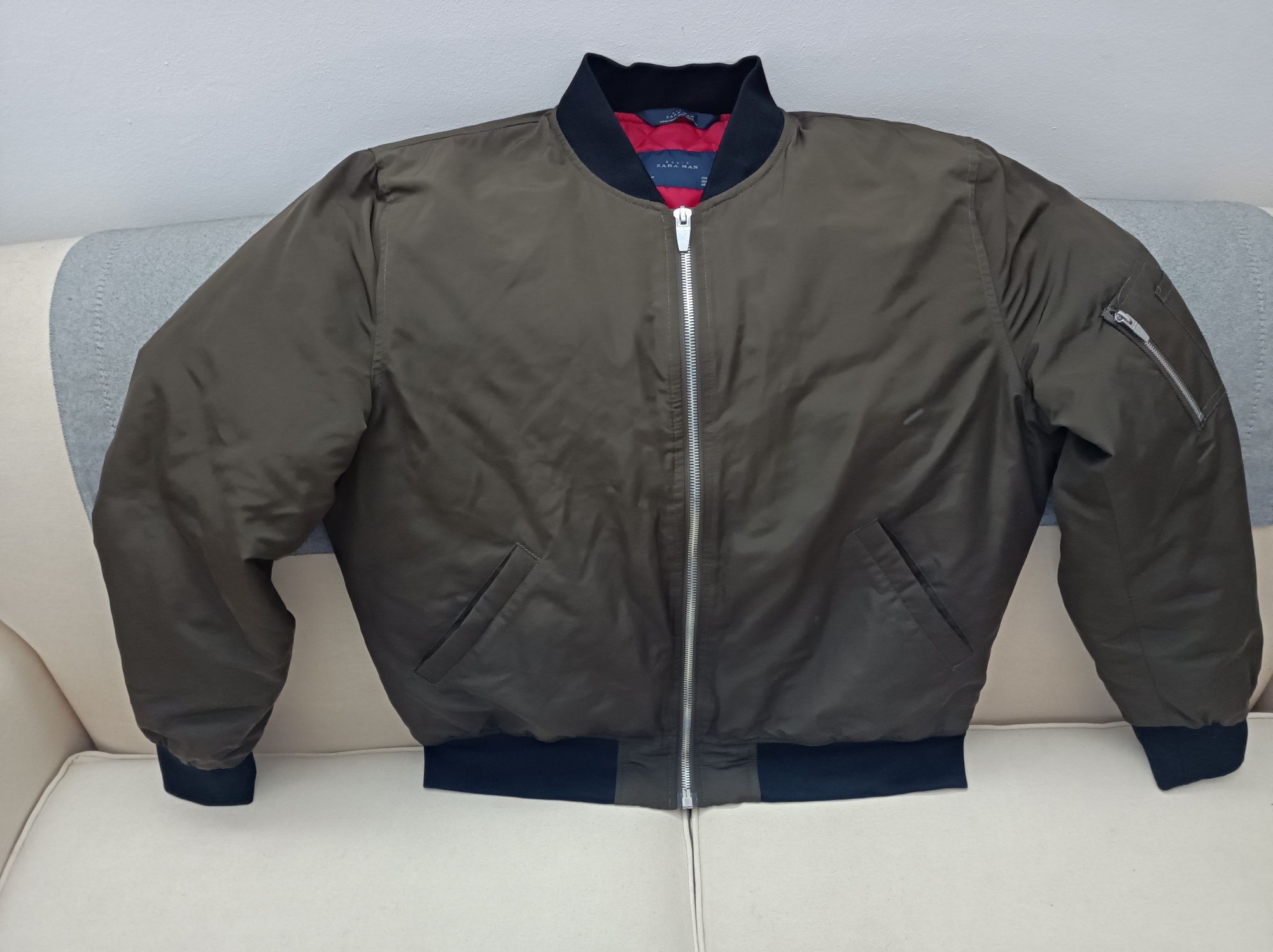 Dois Bomber Zara L/XL como  novos