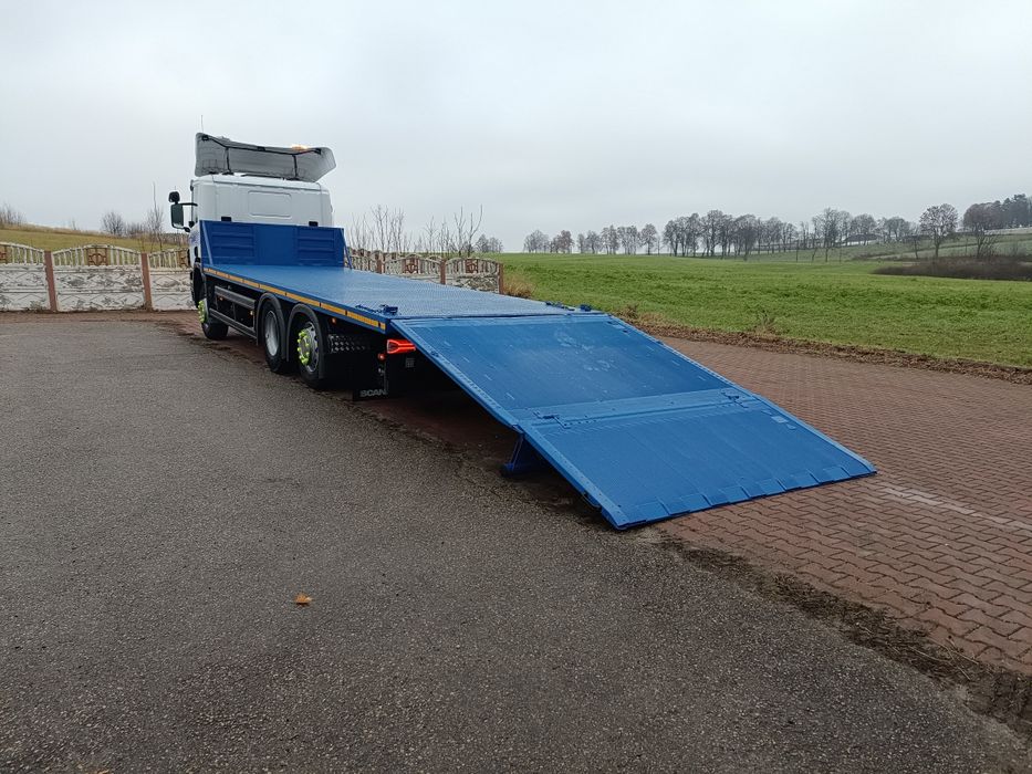 Scania p 320 pomoc drogowa laweta 3 osie 2009rok