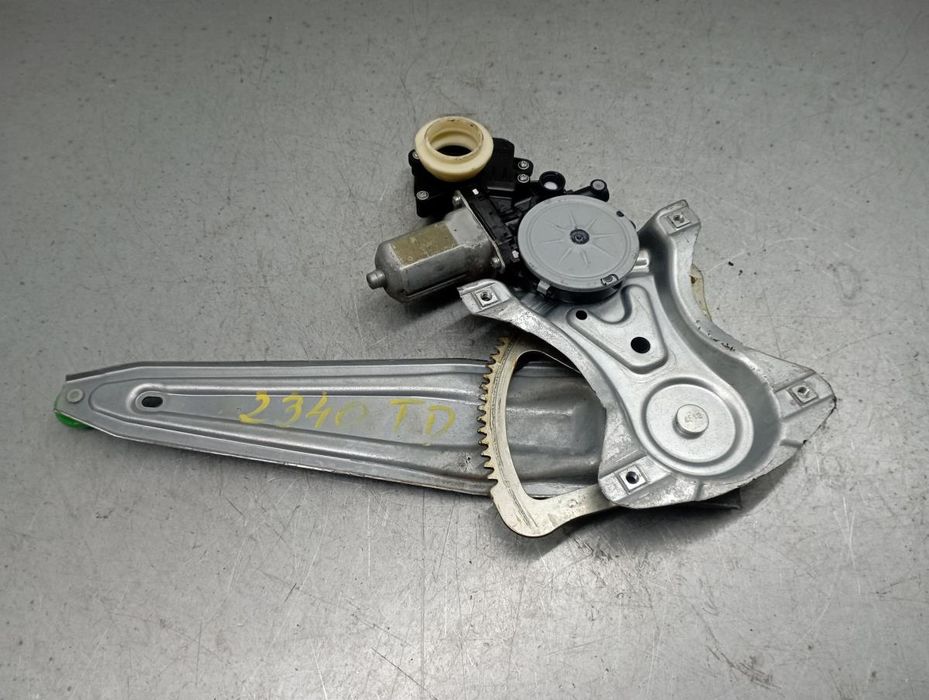 Elevador vidros trás direito TOYOTA Avensis Sedan (_T27_)