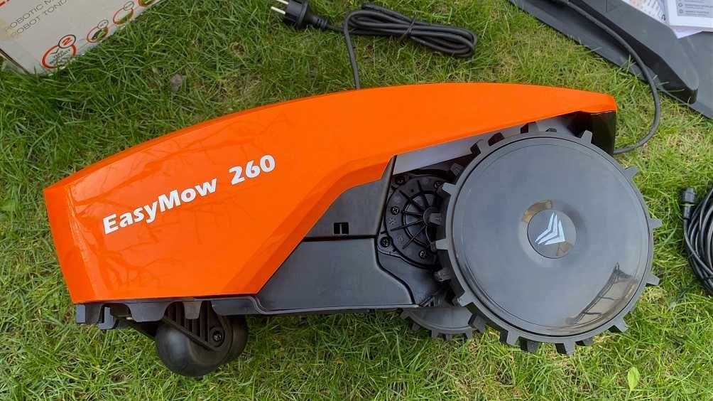 Robot koszący YARD FORCE EasyMow 260, powystawowy, stan idealny