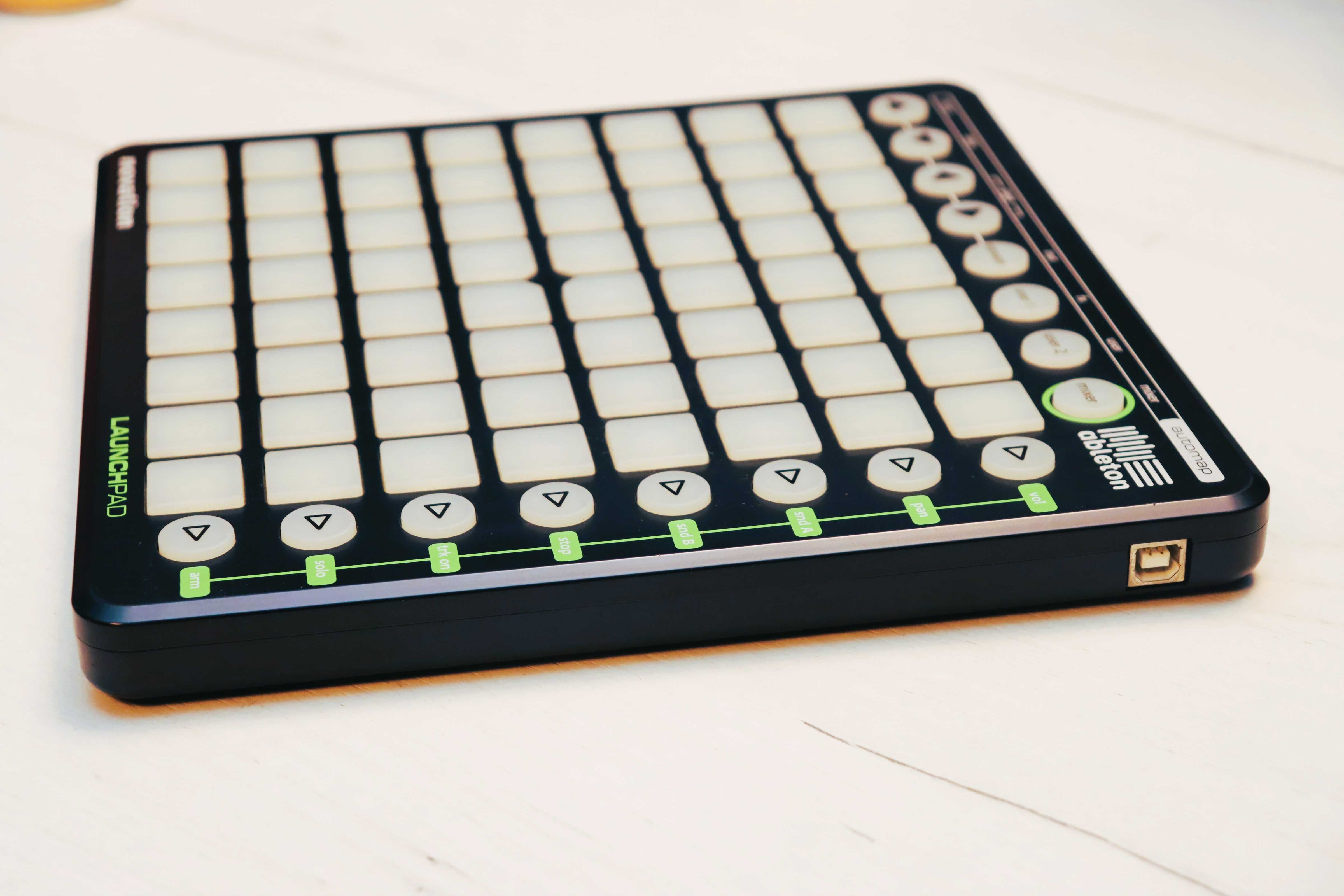 NOVATION Launchpad Mini Mk3 - kontroler MIDI
