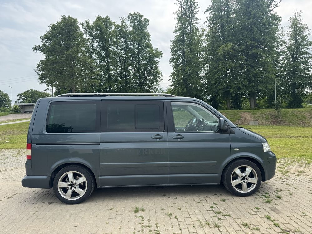 VW T5 Multivan 2006 r 2,5 TDI