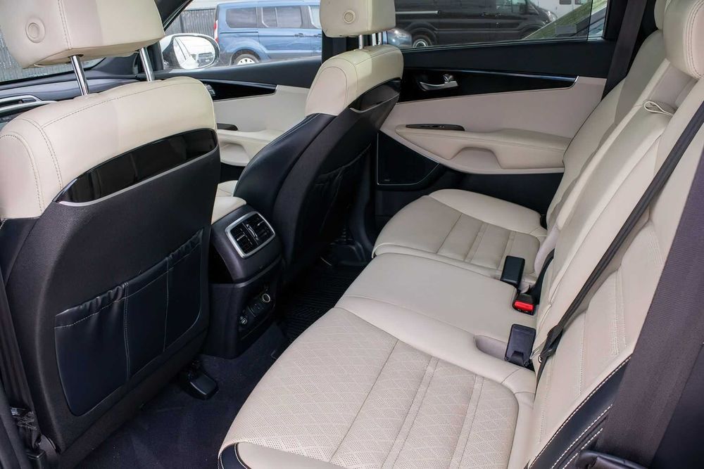 Kia Sorento      2018