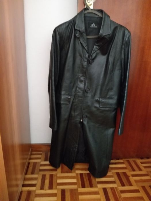 Casaco em pele preto