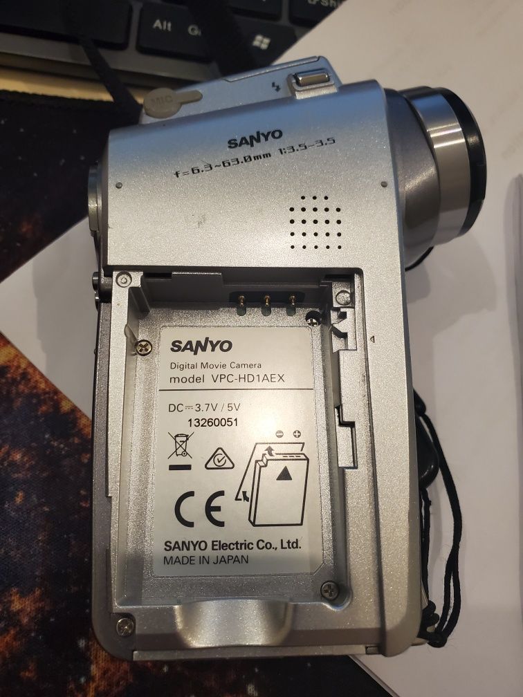 Камера Sanyo Xacti VPC-HD1. Чехол, зарядка