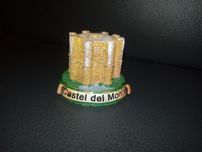 Castel del Monte - figurka, magnes - Włochy, Apulia, Puglia, zamek