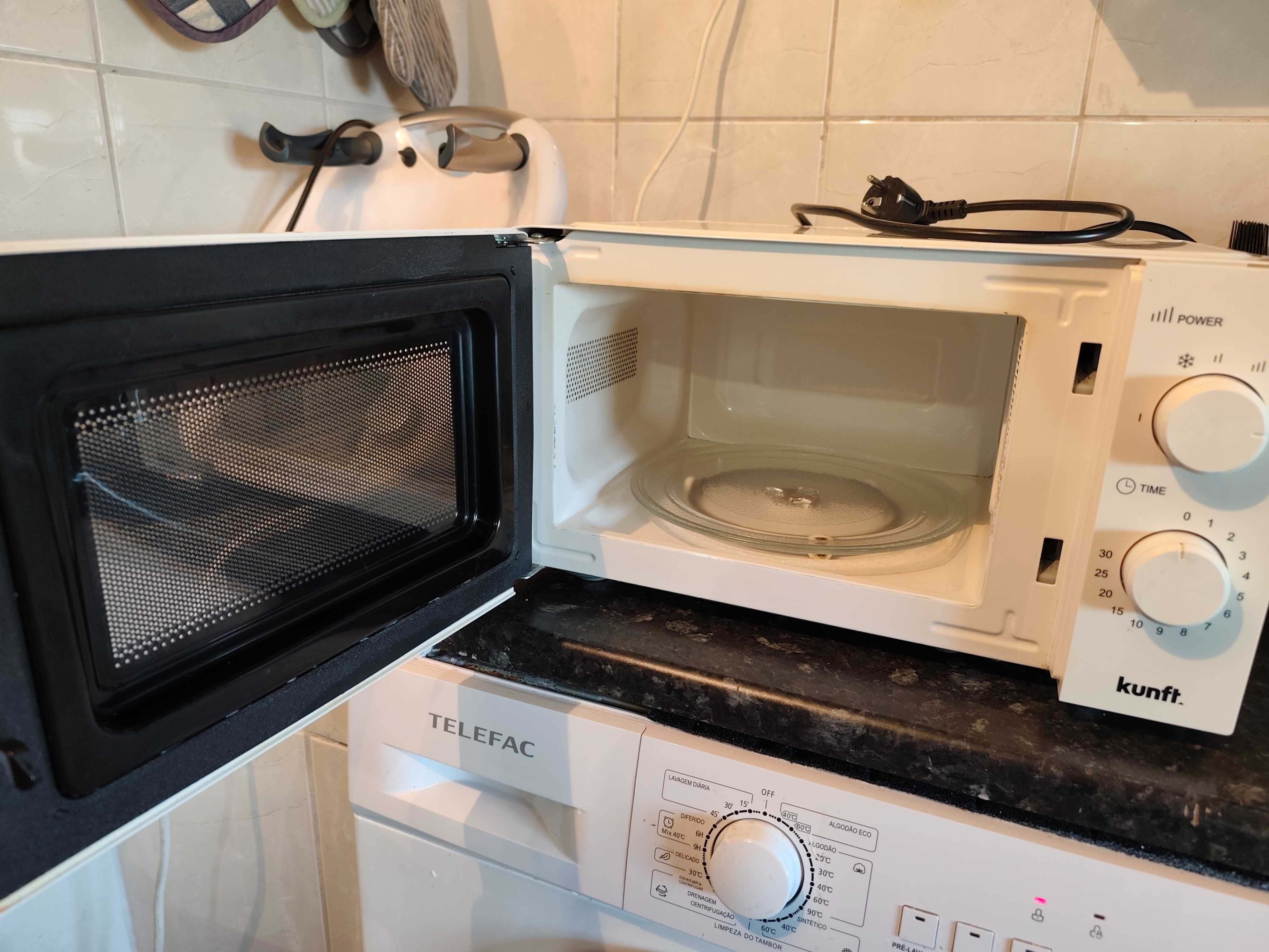 Microondas Kunft 20L