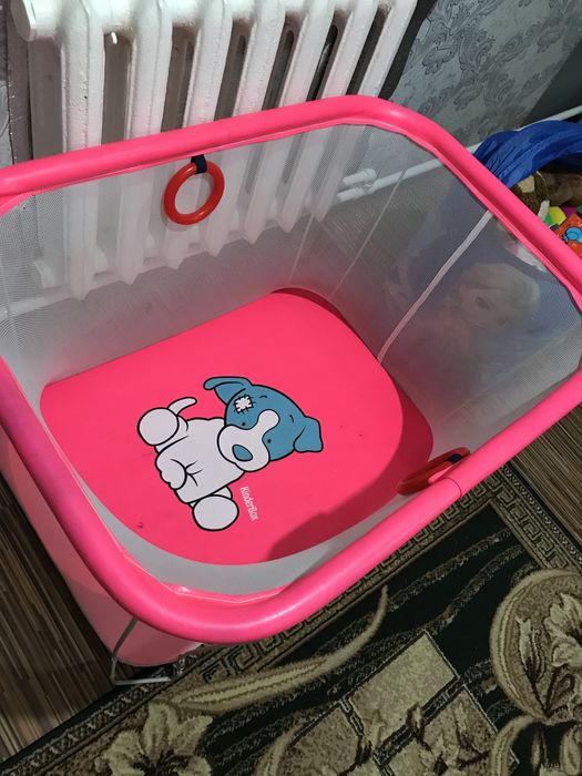 Дитячій манеж