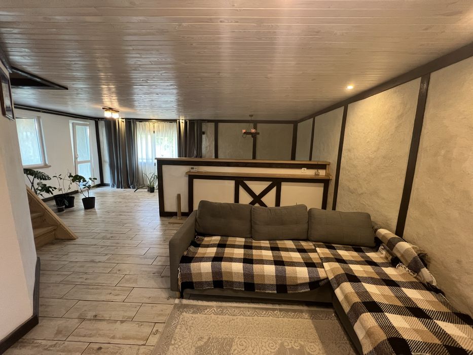 Продаж будинку, Ліщин