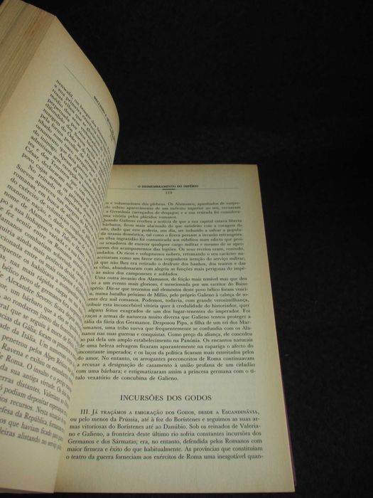 Livro Declínio e Queda do Império Romano Edward Gibbon