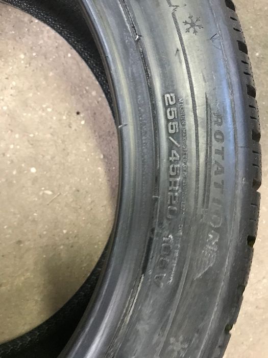 Opona 255 45 R20 Dunlop Zima