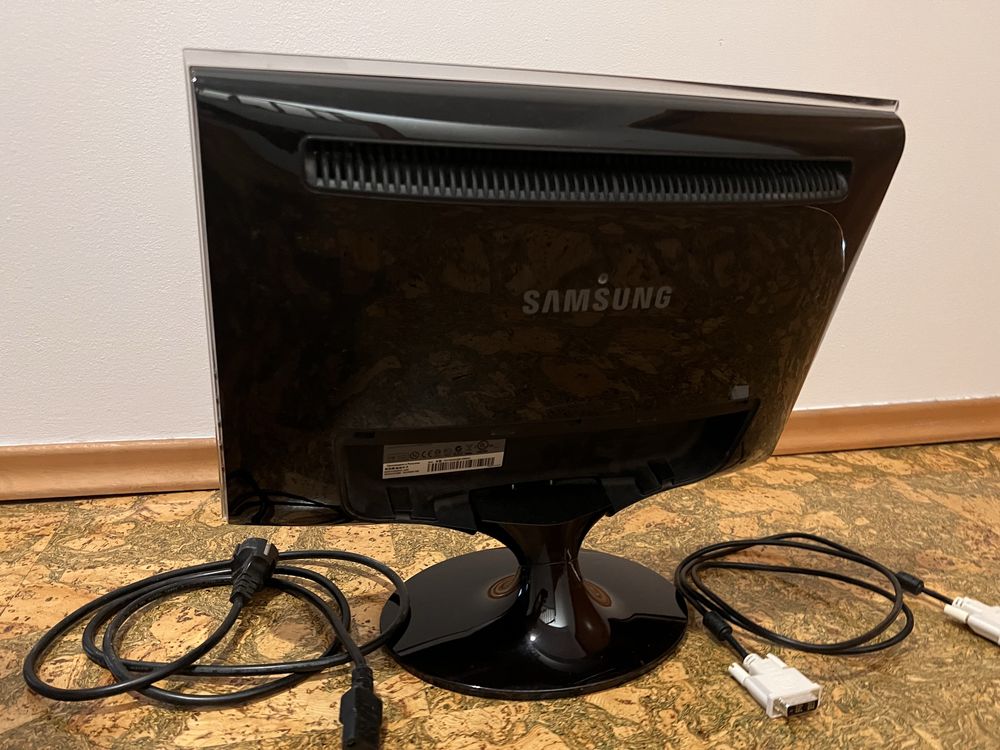 Monitor Samsung SyncMaster T190 – 19” | DVI + zasilanie