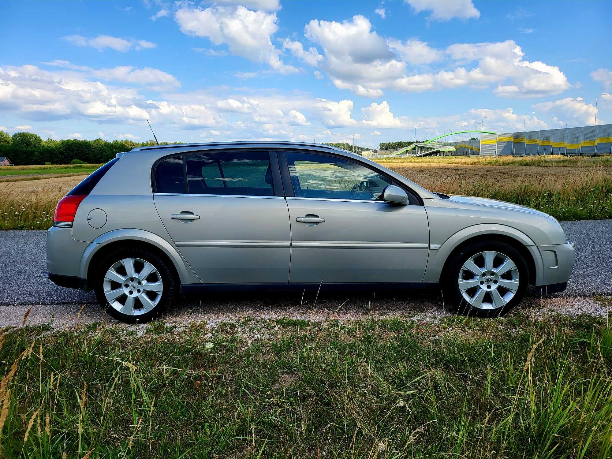 OPEL SIGNUM 2.2B klima DVD xenon alu czuj.park JAK NOWA