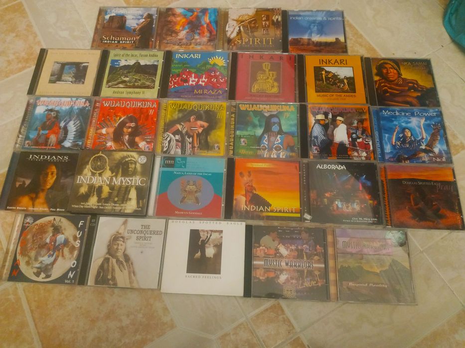 Vários CD Electrónica World New Age Oriental Africana Celta Yoga Reiki