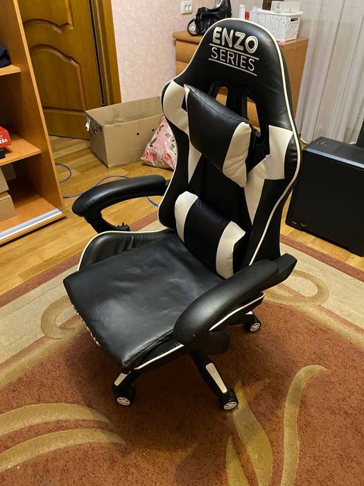 Ігрове крісло ENZO