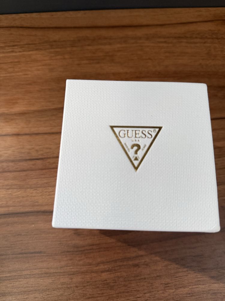 Продам годинник Guess