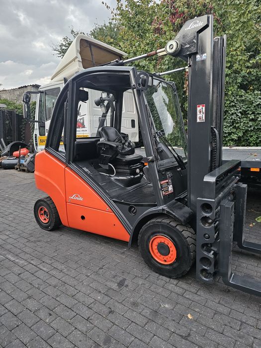 Wózek widłowy FENWICK-LINDE H35D DIESEL Przesuw pozycjoner 4 sekcje