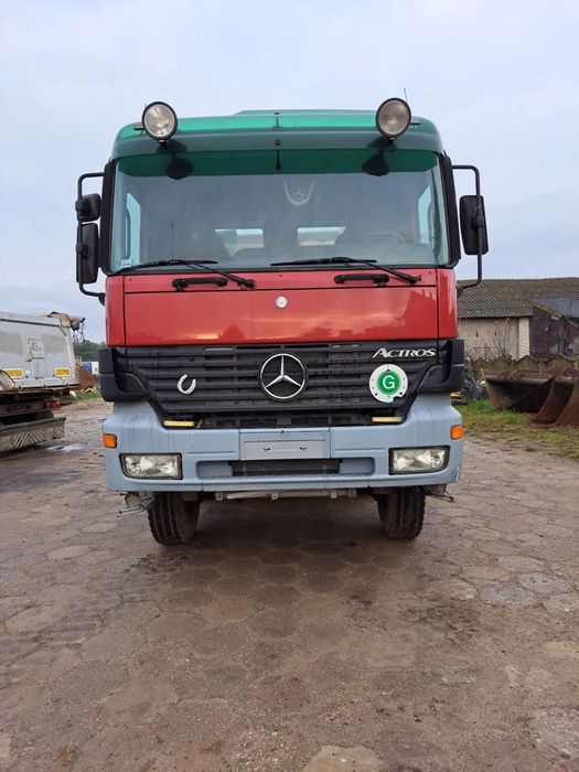 Mercedes-Benz Actross 4143  Mercedes Actros 4143, napęd 8x8, kiper 3-stronny
