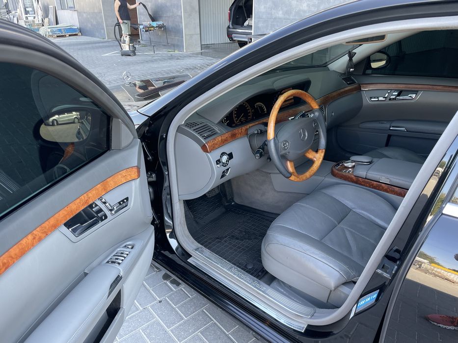 Mercedes-Benz S-Class W221 S-350 4Matic