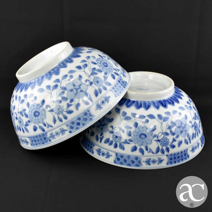 Par de grandes taças / saladeiras porcelana da China, Azul e Branco