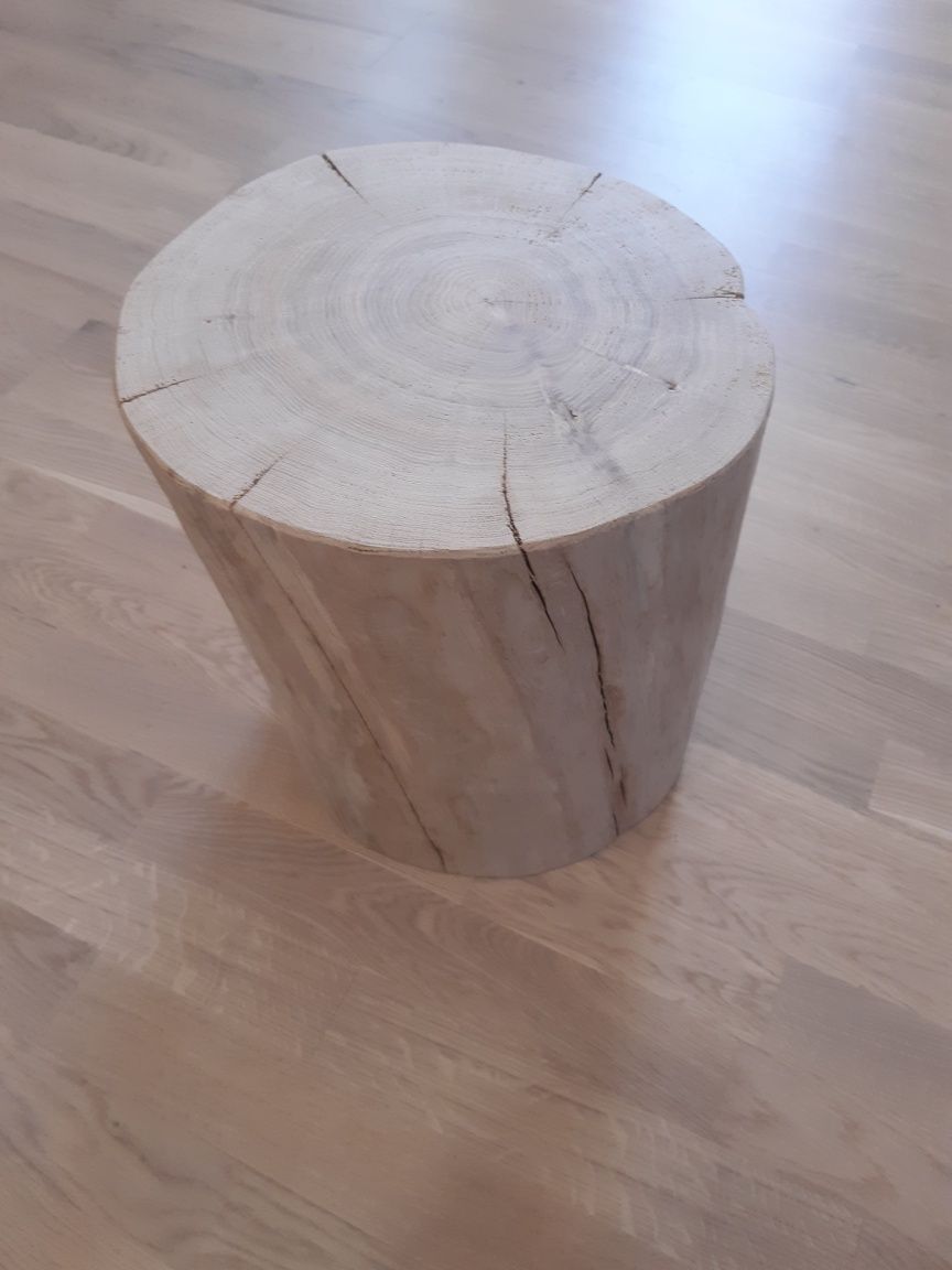 Dębowe pieńki rustykalne