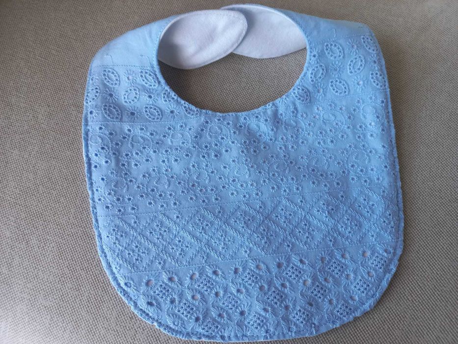 Babetes com forro impermeável, novas