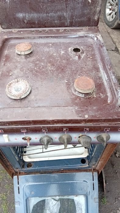 Продам газову плиту.