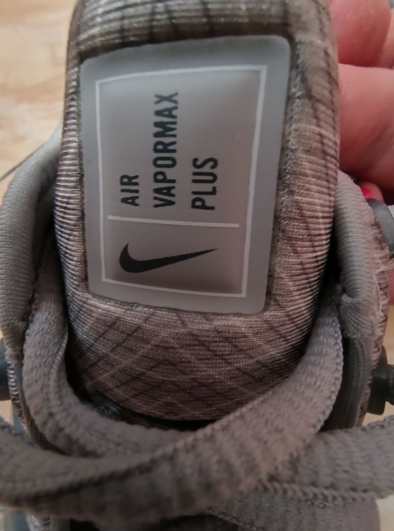 Sneakersy Nike Air VaporMax Plus 43