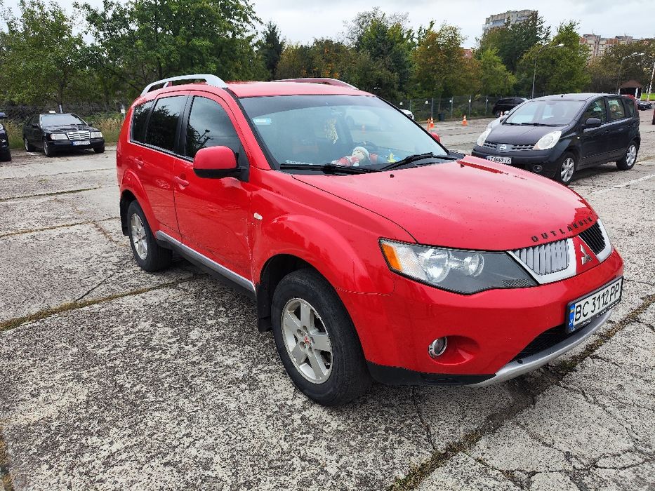 Mitsubishi outlander XL