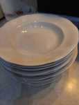 Zestaw talerzy ceramicznych