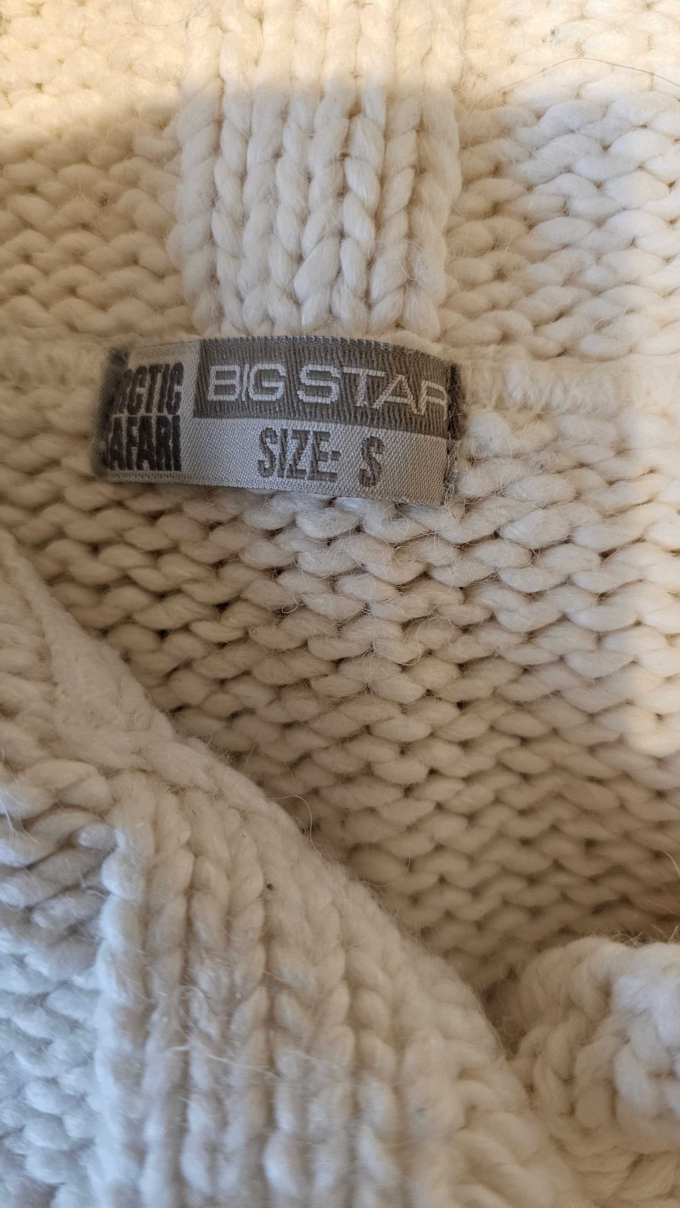 Sweter BigStar roz.S biały
