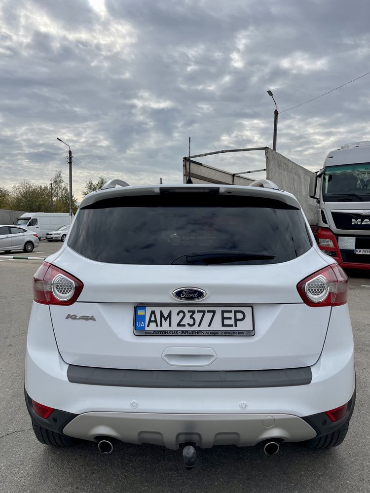 Ford Kuga 1 автомобіль