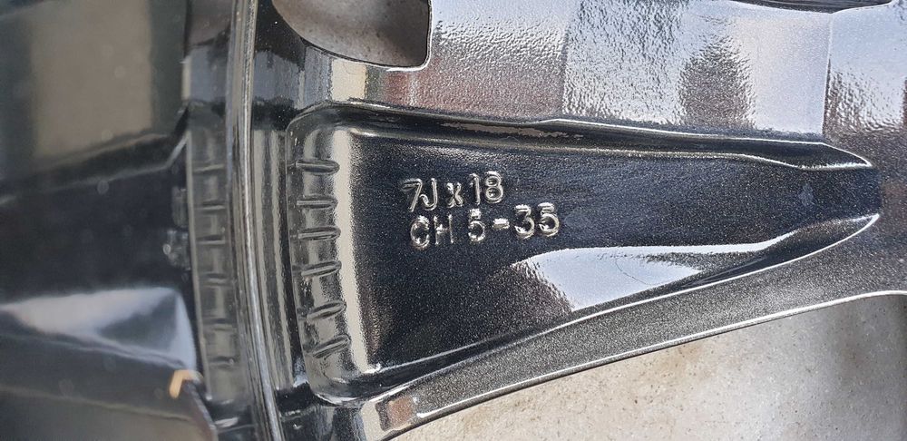 koła felgi aluminiowe 18" 5X114,3 215/55R18 Kadjar captur 4030/02773R