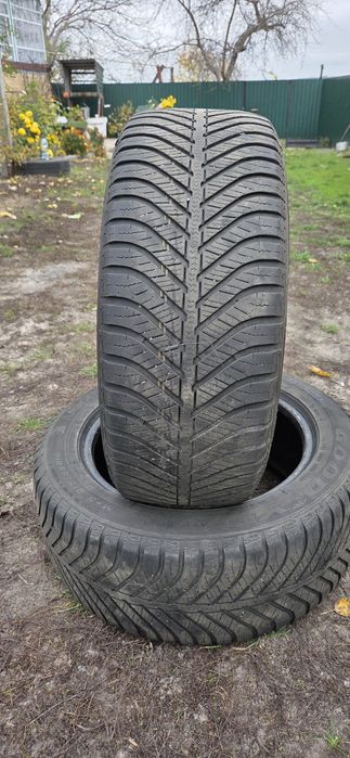 Продам шини 215/55/r16