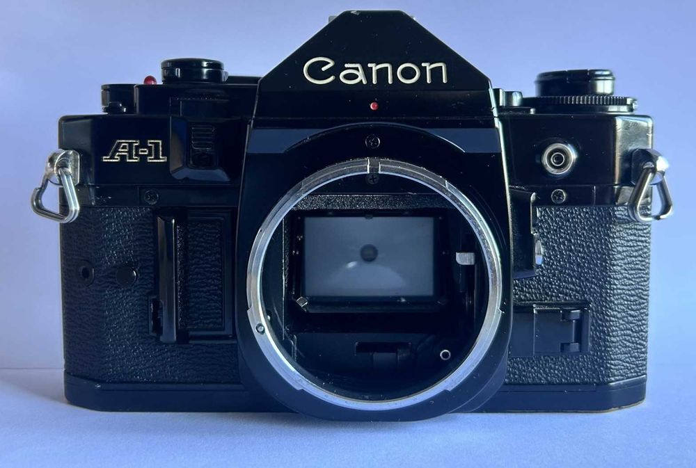 Máquina fotográfica Canon A-1 em ótimo estado