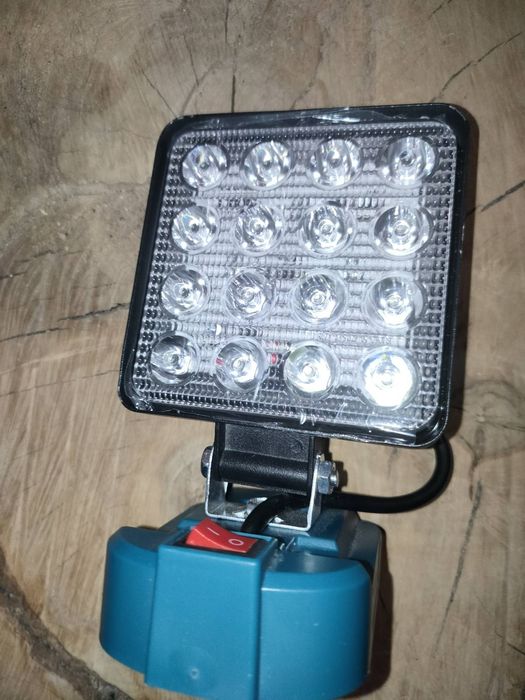 Фонарь светодиодный Аккумуляторный Makita.