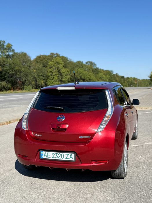 Продам Нисан Лиаф , Nissan Leaf , 2013 год