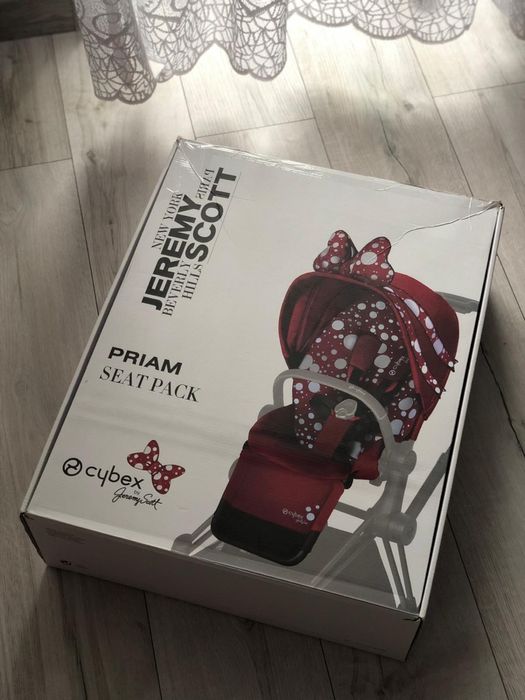 Sprzedam piekną tapicerke cybex