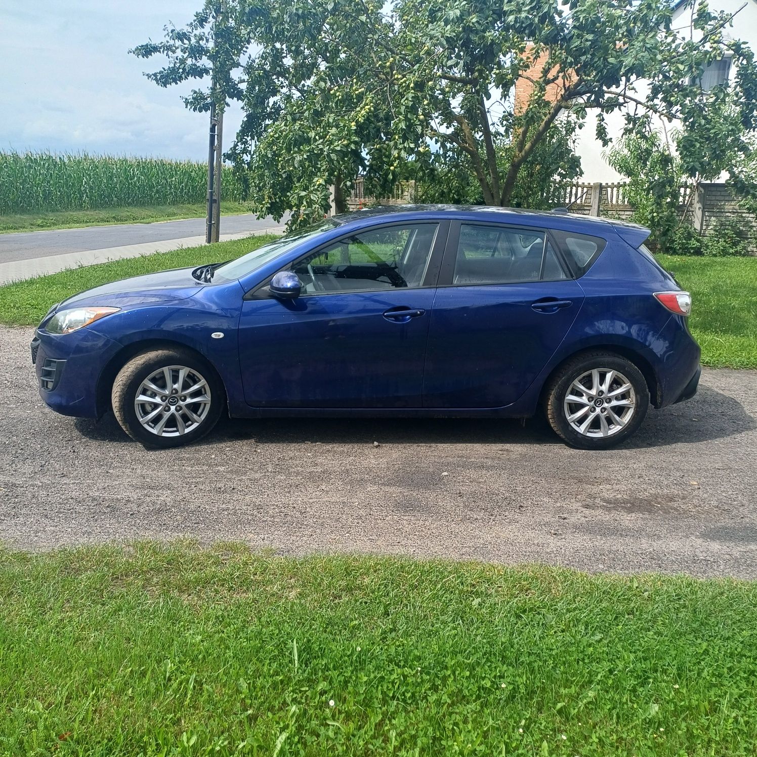 Mazda 3  1.6 benzyna