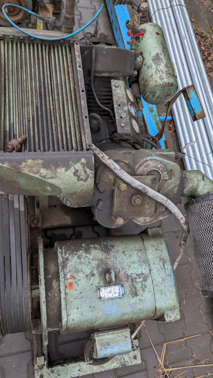 Sprężarka tłokowa atlas copco 22kw