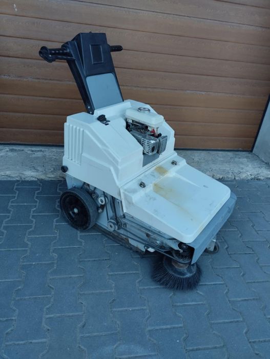 Zamiatarka spalinowa Weidner silnik Honda