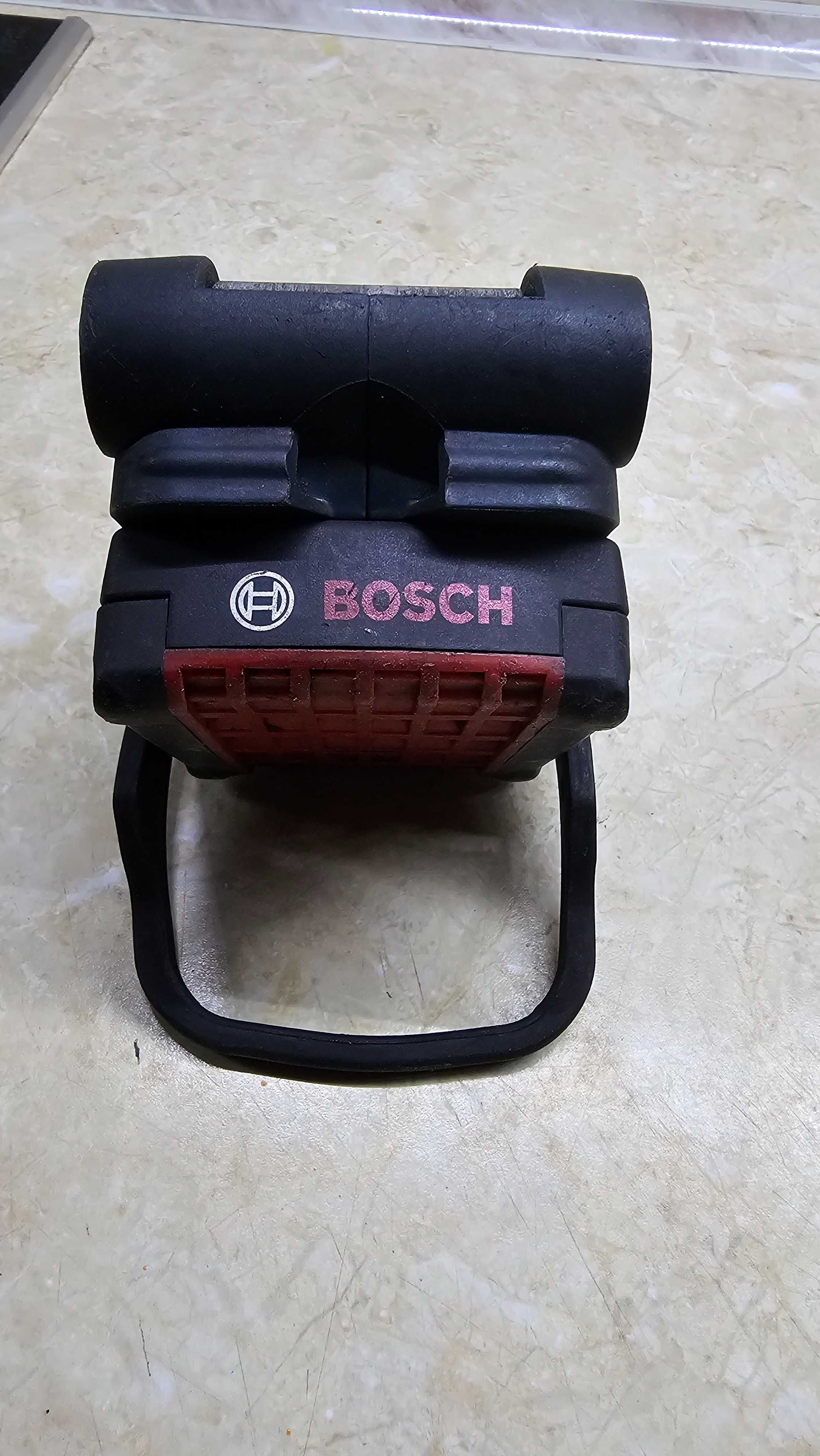 Bosch lampa robocza z baterią led