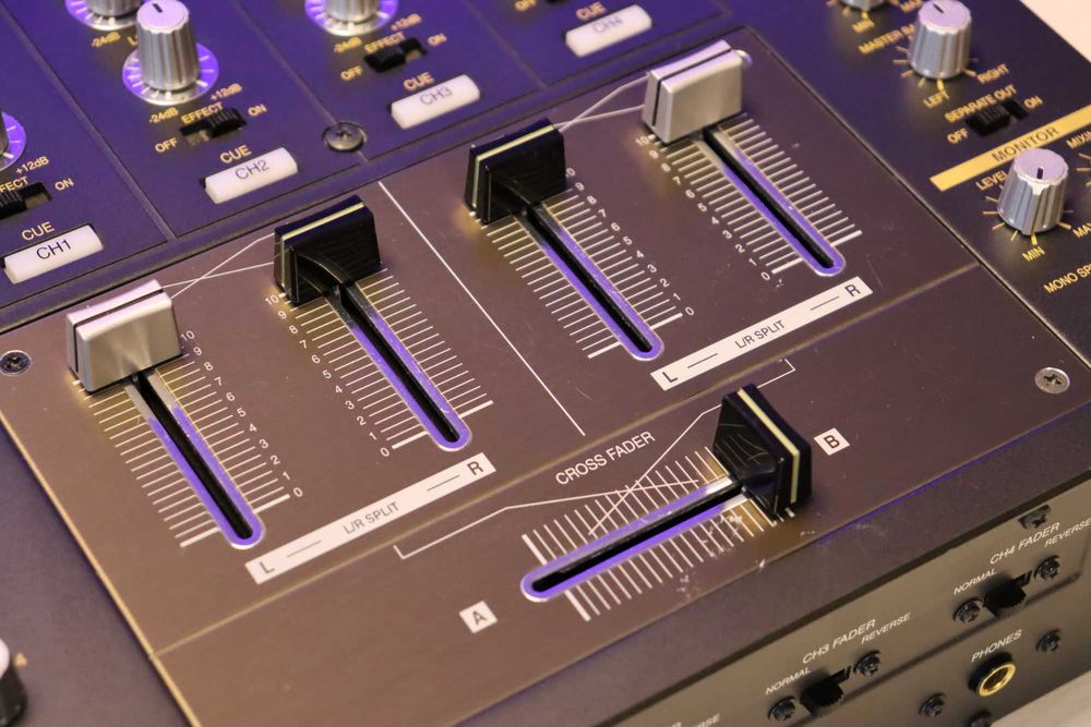 Technics SH-MZ1200 DJ MIXER // SL-1210MK2