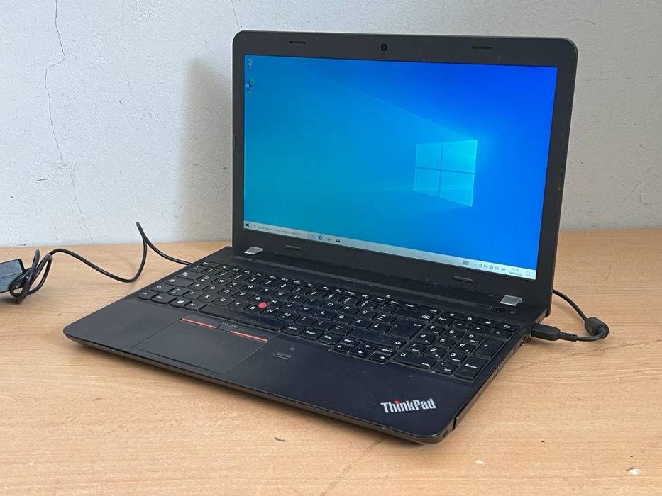 Ноутбук Lenovo / i3-5005U / 4 ГБ / 222 ГБ SSD