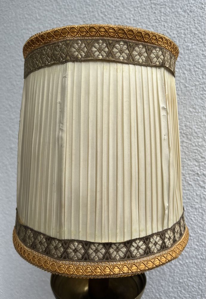 Mosiężna lampa na podstawie trójkąt ciekawy egzemplarz Warszawa